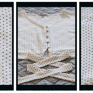 White short-sleeved blouse with tie up